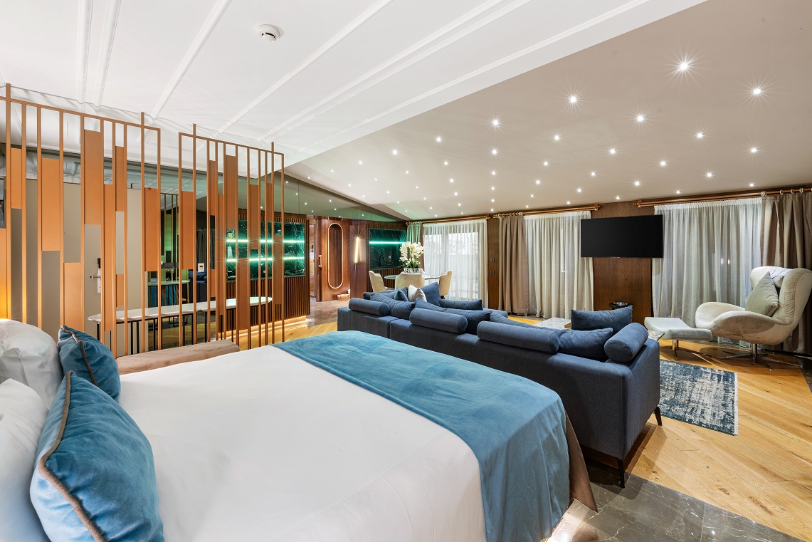 Presidential Suit Oda