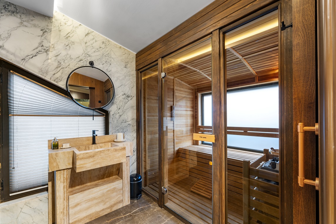 Presidential Suit Oda